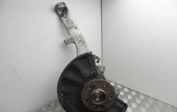 Mercedes-Benz GLE AMG (W166 - C292) Front wheel hub A16609 VD14083
