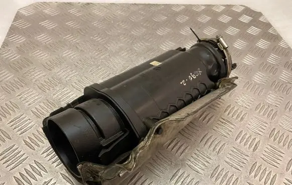 Intake resonator