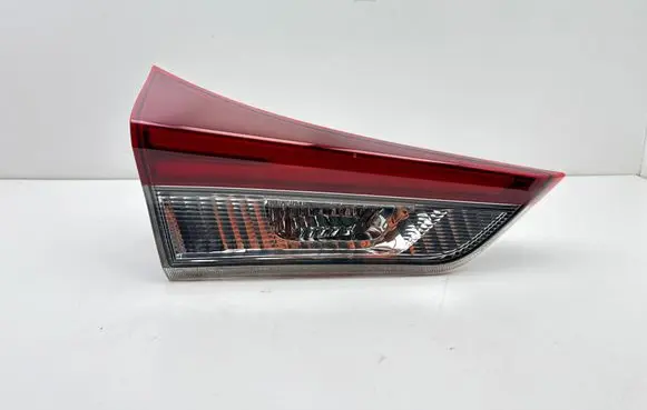 Toyota Auris E180 Tailgate rear/tail lights 8159102860
