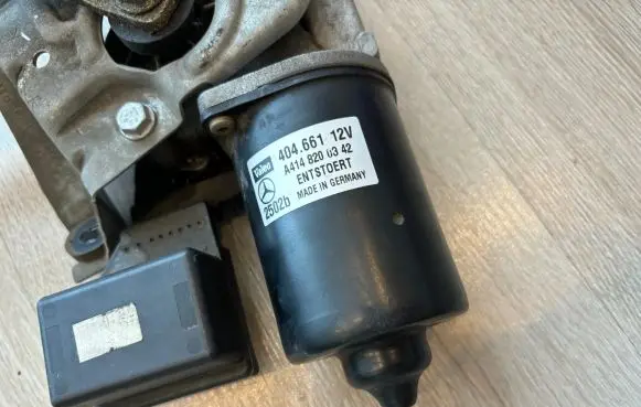 Mercedes-Benz Vaneo W414 Front wiper linkage and motor A4148200342 404661 4148200342
