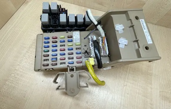 Subaru Forester SH Fuse box set LB101100B
