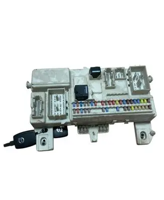 Volvo V50 Fuse box set 31327215 51945P100 00015200
