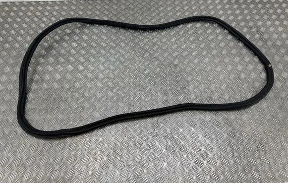 Skoda Enyaq iV Trunk rubber seal (body) 5LG827705D