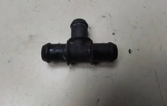 Volkswagen Transporter - Caravelle T4 Engine coolant pipe/hose 738000248