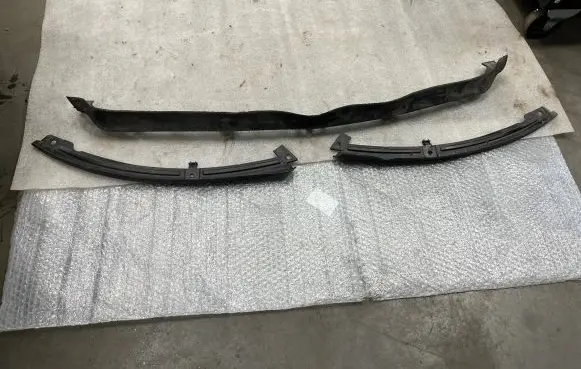 BMW 6 F06 Gran coupe Front bumper lip 8054349 8054347