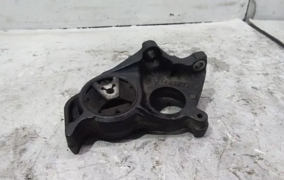 Peugeot 5008 Engine mounting bracket 9651493280