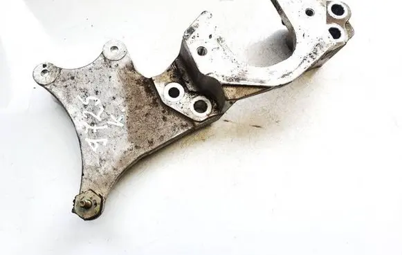 Citroen C5 Engine mounting bracket 9641335780