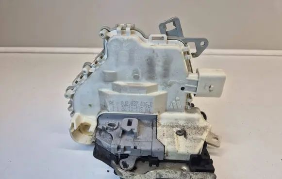 Audi A4 S4 B8 8K Front door lock 8J2837016C