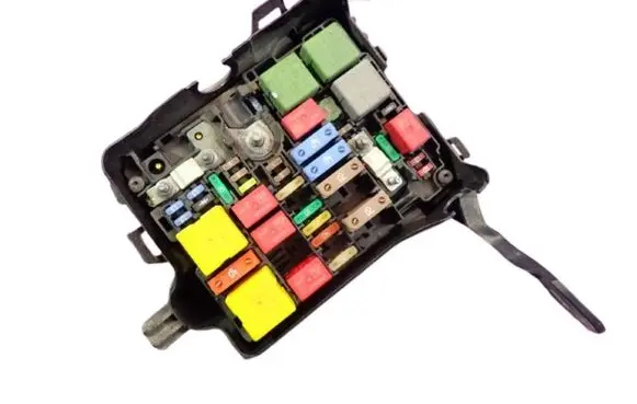 Peugeot 301 Fuse box set 9804846880