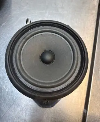 Audi A3 S3 8P Front door speaker 8E0035411 2296126
