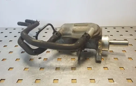 Mitsubishi Grandis Master brake cylinder