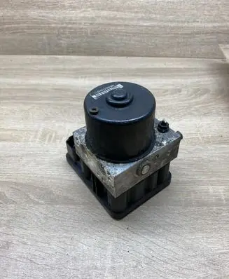 Volkswagen Golf V ABS Pump 1K0614517R