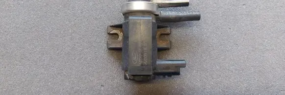 Peugeot 607 Turbo solenoid valve 4M5Q9E882AA