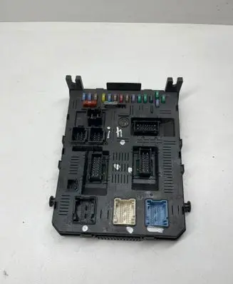 Citroen C4 I Comfort/convenience module 21676031 281171731B 28117431