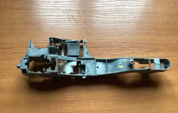 Peugeot 308 Front door exterior handle/bracket ZP5FABI