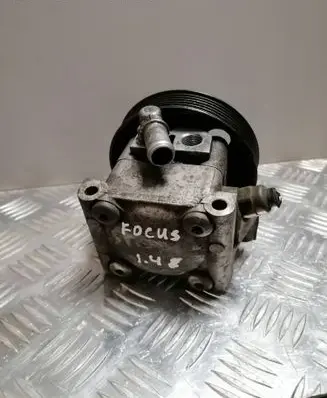 Ford Focus Power steering pump 4M513A696AD 30714048 7613955148