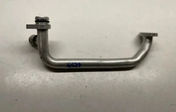 Porsche Cayenne (9Y0 9Y3) Engine coolant pipe/hose 06M121071L