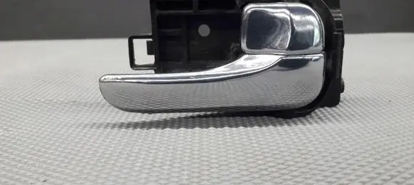 Nissan Primera Rear door interior handle