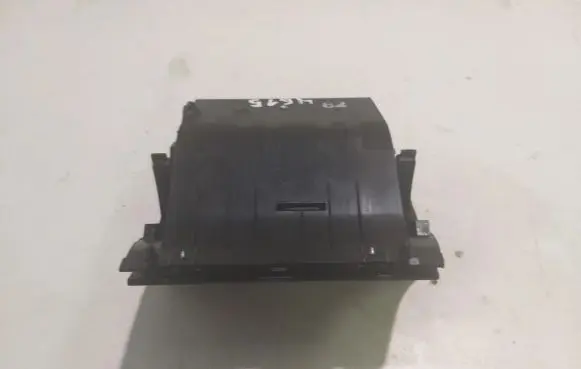 Skoda Octavia Mk2 (1Z) Car ashtray 1Z2857962B 1Z2857962b