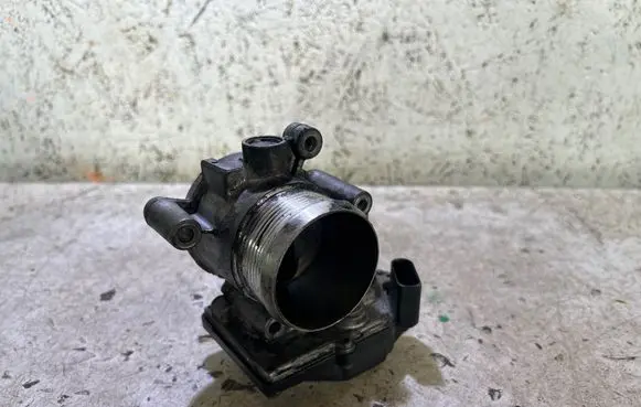 Audi A4 S4 B8 8K Throttle valve 03L128063E A2C53338105 2012101115