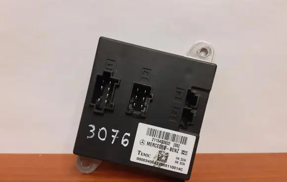 Mercedes-Benz E W211 Central body control module 3076 2115453632