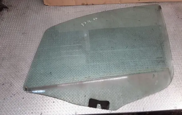 Fiat Idea Front door window glass four-door