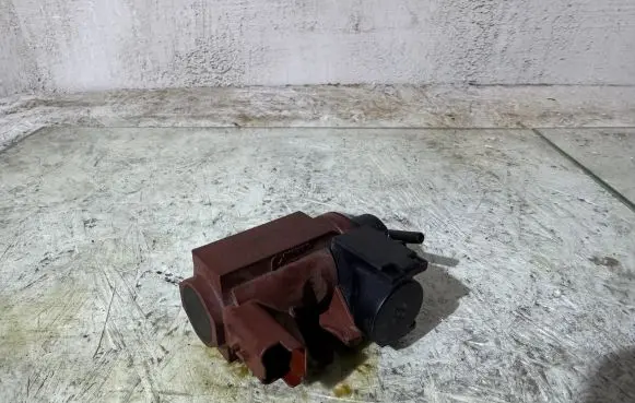 Ford Galaxy Turbo solenoid valve 6G909E882CB