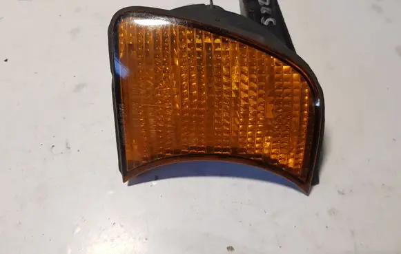 BMW 5 E34 Front indicator light 1384034 155244
