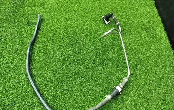 Ford Transit Custom Engine coolant pipe/hose BK219H336AD BK219H336