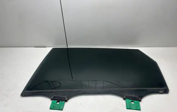 Audi Q7 4M Rear door window glass 4M0845025B