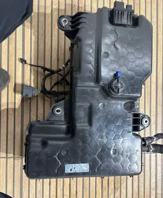 Volkswagen Multivan T6 AdBlue liquid reservoir 7e0131877g