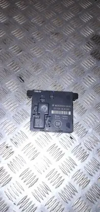 Mercedes-Benz E W211 Door control unit/module 2118201626