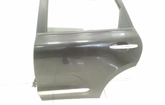 KIA Niro Rear door