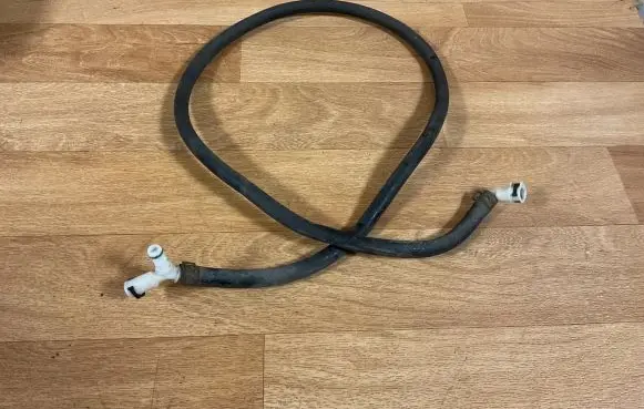 Ford Focus Headlight washer hose/pipe 
