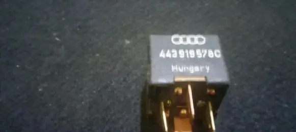 Volkswagen PASSAT B5 Other relay 443919578c 267