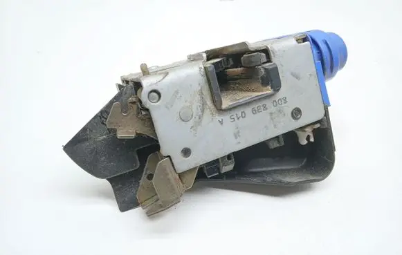 Audi A4 S4 B5 8D Rear door lock 8D0839015A