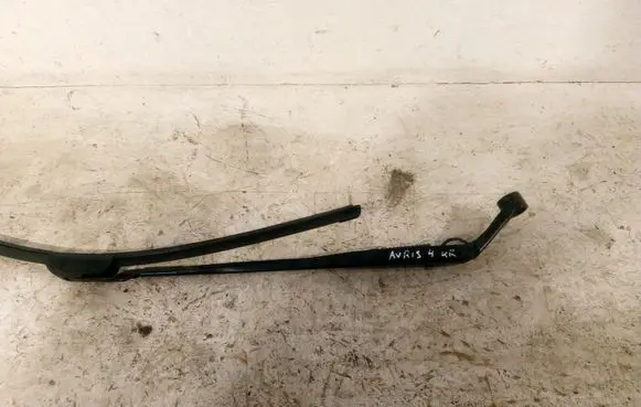 Toyota Auris 150 Front wiper blade arm 8522102191 8522202210