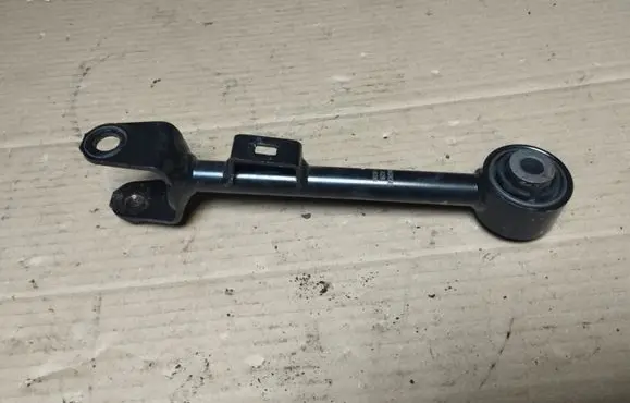 Rear upper control arm/wishbone