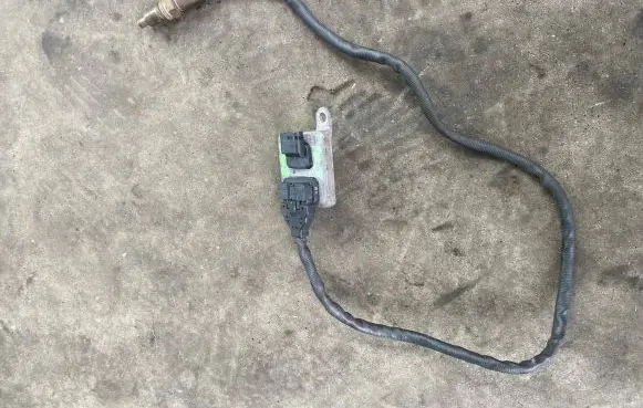 Mercedes-Benz Vito Viano W447 Lambda probe sensor 0009057100