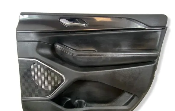 Jeep Grand Cherokee WL Front door card panel trim 22501A 20222639120 BHF222077014031970