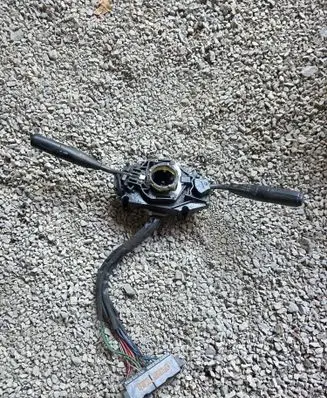 Toyota Carina T170 Wiper turn signal indicator stalk/switch C12HT83E