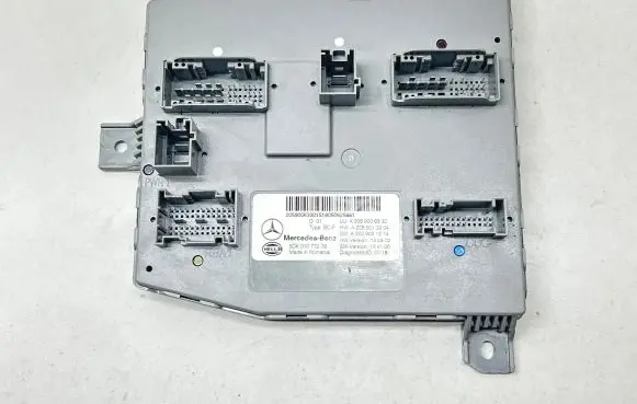 Mercedes-Benz GLC X253 C253 SAM control unit A2059006330 A2059013904 A2229021514