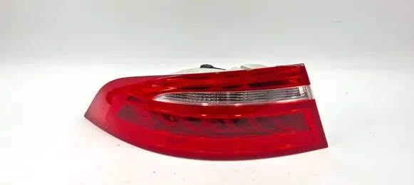 Jaguar XE Rear/tail lights