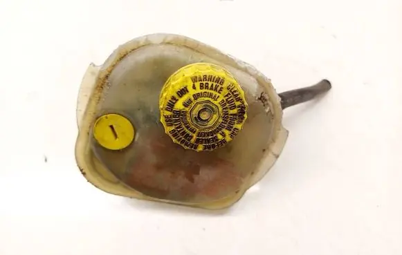 Audi A4 S4 B5 8D Brake fluid reservoir 4b0611301e