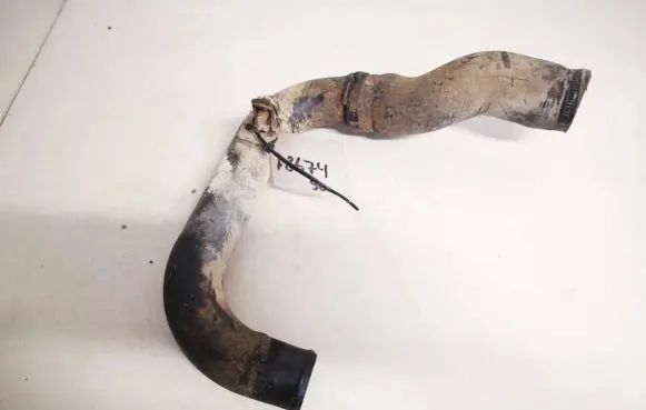 Chrysler Pacifica Engine coolant pipe/hose