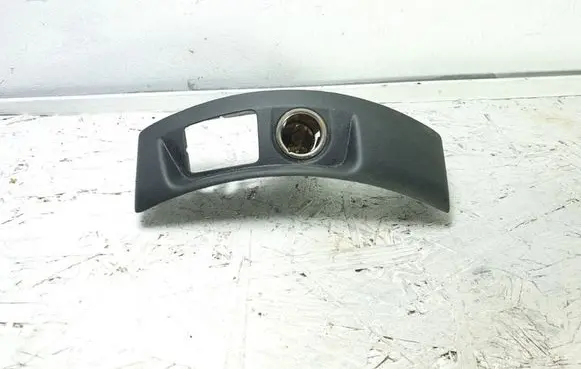 Volvo V50 Cigarette lighter front 8686026
