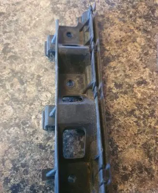 Volkswagen PASSAT B5 Front bumper mounting bracket 3C0807184