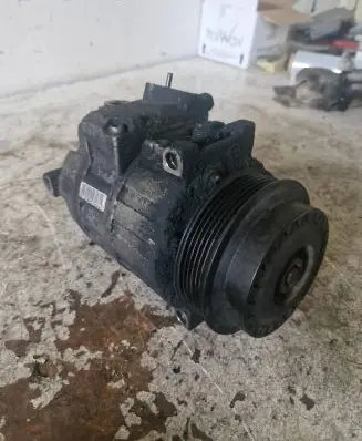 Mercedes-Benz C W204 Air conditioning (A/C) compressor (pump) A0022305011 8894315370 70006496A