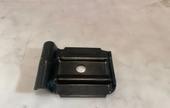 Battery bracket