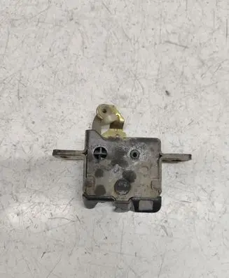 Audi A6 S6 C4 4A Loading door lock 